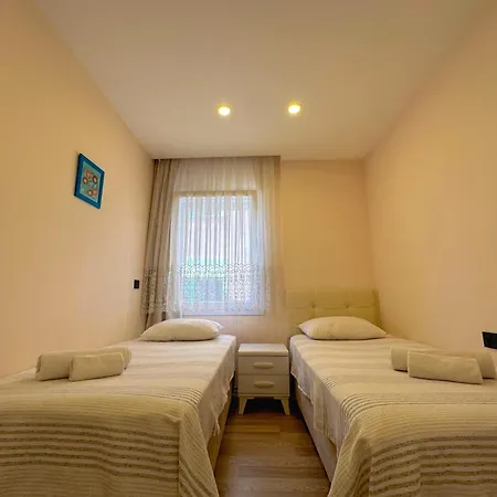 Evalacati - Stylish Flat Blue Apartment